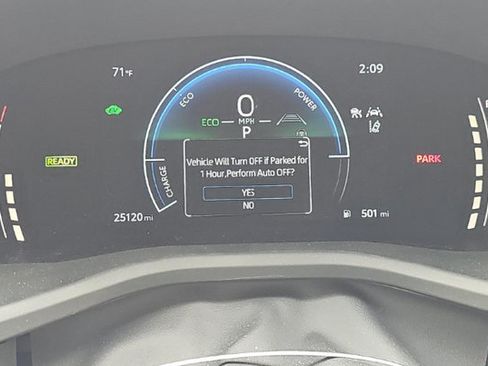 Used 2025 Toyota Camry LE FWD image 5