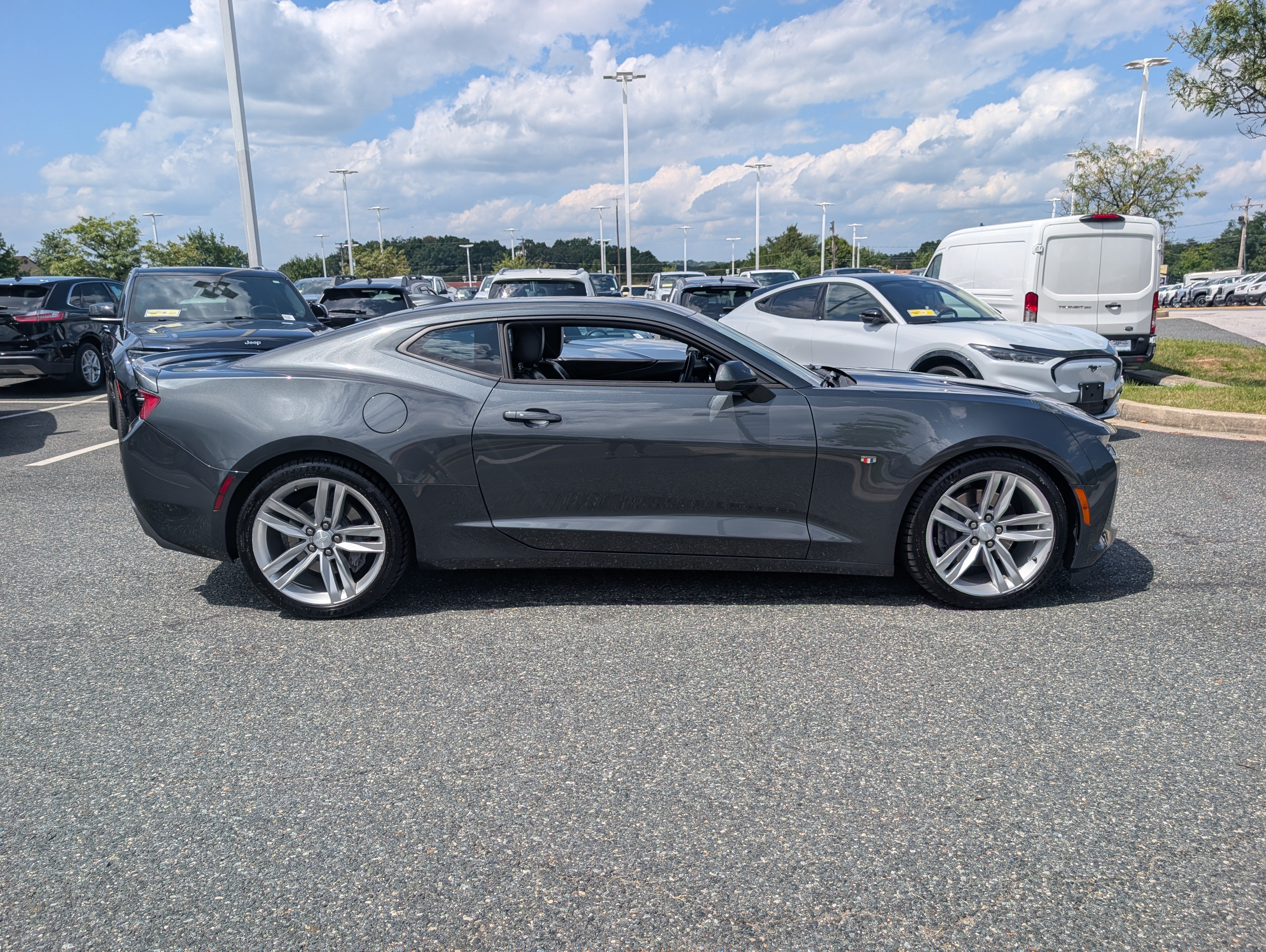 Used 2018 Chevrolet Camaro SS RWD image 3