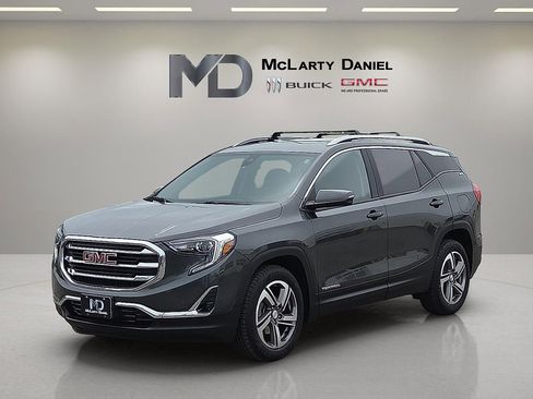 Certified 2020 GMC Terrain SLT FWD image 2
