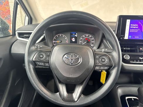 Used 2024 Toyota Corolla LE image 12