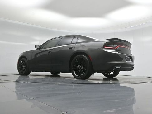 Used 2017 Dodge Charger SE w/ Blacktop Package RWD image 49