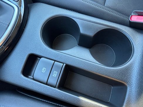 Used 2023 Kia Seltos SX w/ SX Sunroof Package image 28