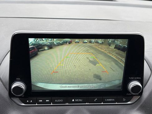 Used 2024 Nissan Sentra SV image 13