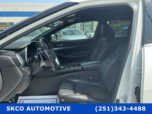 Used 2020 Nissan Maxima SR w/ Sport Mat Group FWD image 11