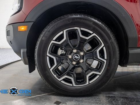 Used 2025 Ford Bronco Sport Outer Banks w/ Outer Banks Tech Package+ image 42