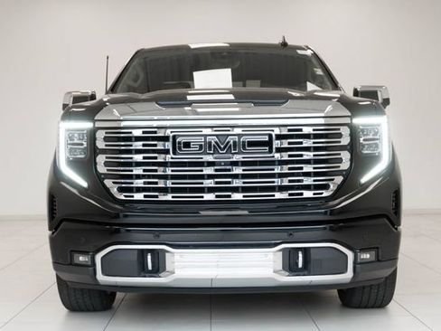 Used 2022 GMC Sierra 1500 Denali w/ Denali Reserve Package AWD/4WD image 30