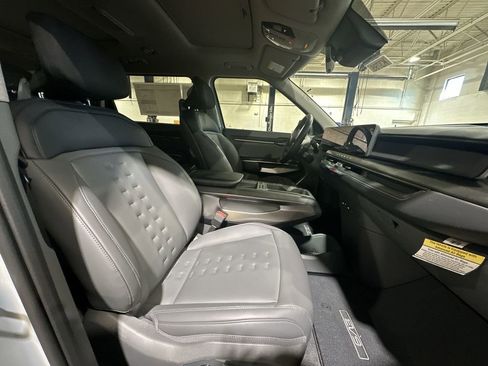 New 2026 Kia EV9 Wind image 27