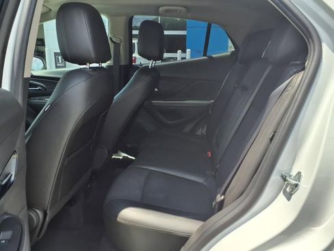 Used 2022 Buick Encore Preferred w/ Safety Package image 12