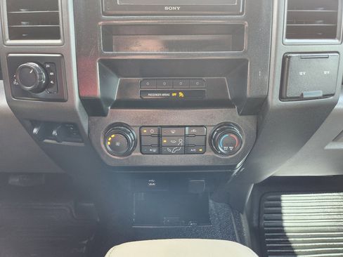 Used 2017 Ford F250 XL w/ STX Appearance Package image 15