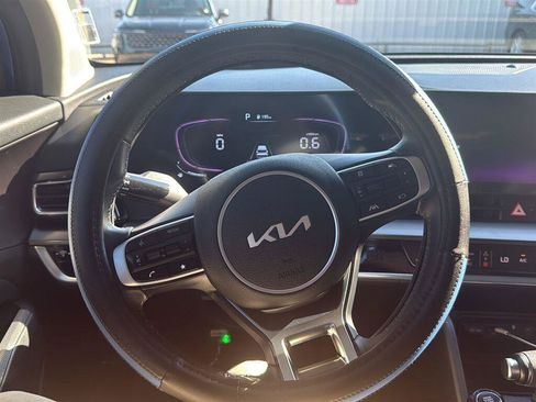 Used 2024 Kia Sportage EX FWD image 4