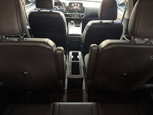 Used 2024 Nissan Pathfinder SL w/ SL Premium Package FWD image 31