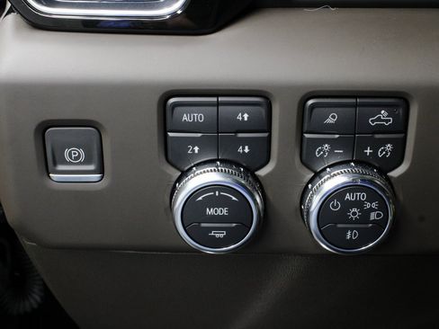 Used 2024 GMC Sierra 2500 Denali w/ Technology Package image 63