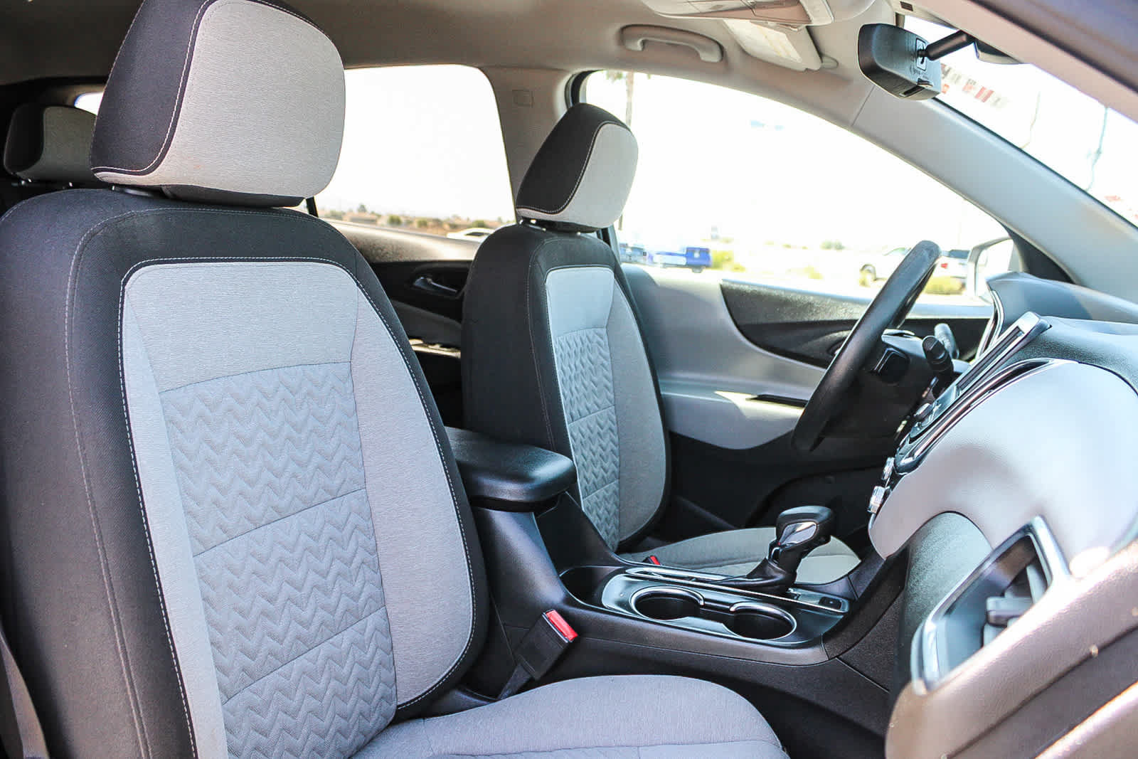 Used 2022 Chevrolet Equinox LS w/ LS Convenience Package AWD/4WD image 16