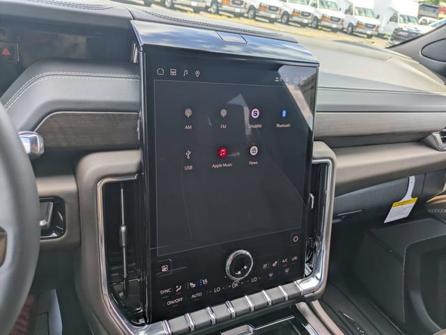 New 2026 GMC Yukon XL Denali Ultimate w/ LPO, Floor Liner Package AWD/4WD image 21