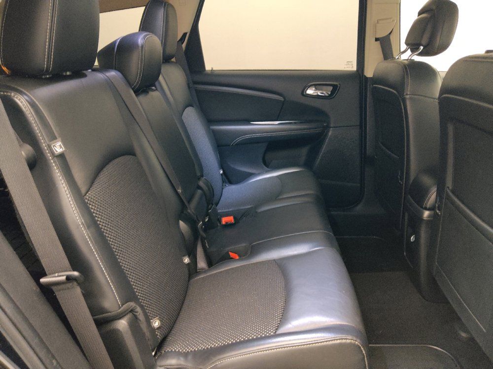 Used 2018 Dodge Journey Crossroad w/ Nav & Sun Group FWD image 19