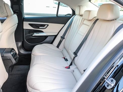 New 2026 Mercedes-Benz E 350 Sedan image 18