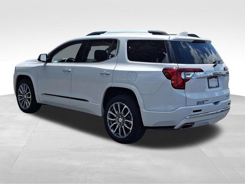 Used 2023 GMC Acadia Denali w/ Denali Ultimate Package AWD/4WD image 4