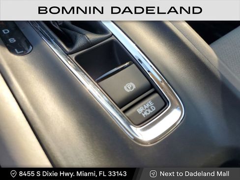 Used 2022 Honda HR-V LX image 17