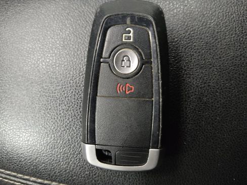 Used 2022 Ford Escape SE FWD image 32