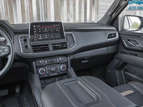 Used 2023 GMC Yukon XL AT4 w/ AT4 Premium Plus Package AWD/4WD image 18