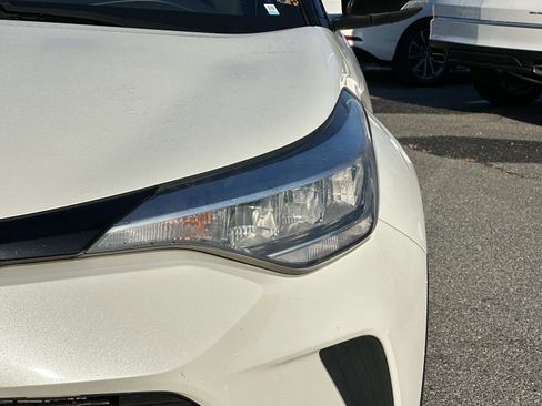 Used 2020 Toyota C-HR XLE image 10