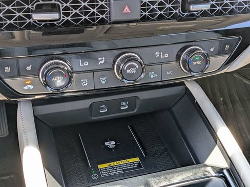 Used 2023 Honda Accord Touring image 19