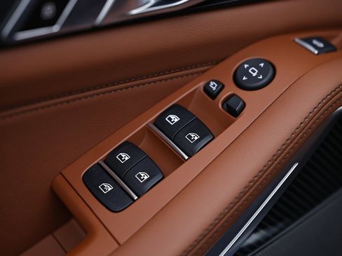 New 2026 BMW X5 M60i w/ Climate Comfort Package image 18