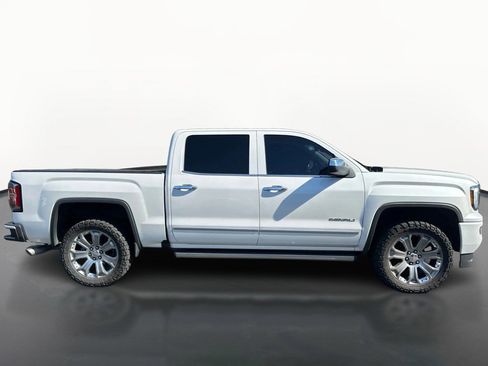 Used 2018 GMC Sierra 1500 Denali w/ Denali Ultimate Package AWD/4WD image 2