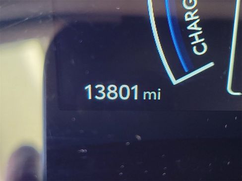 Used 2025 Toyota Camry LE image 23