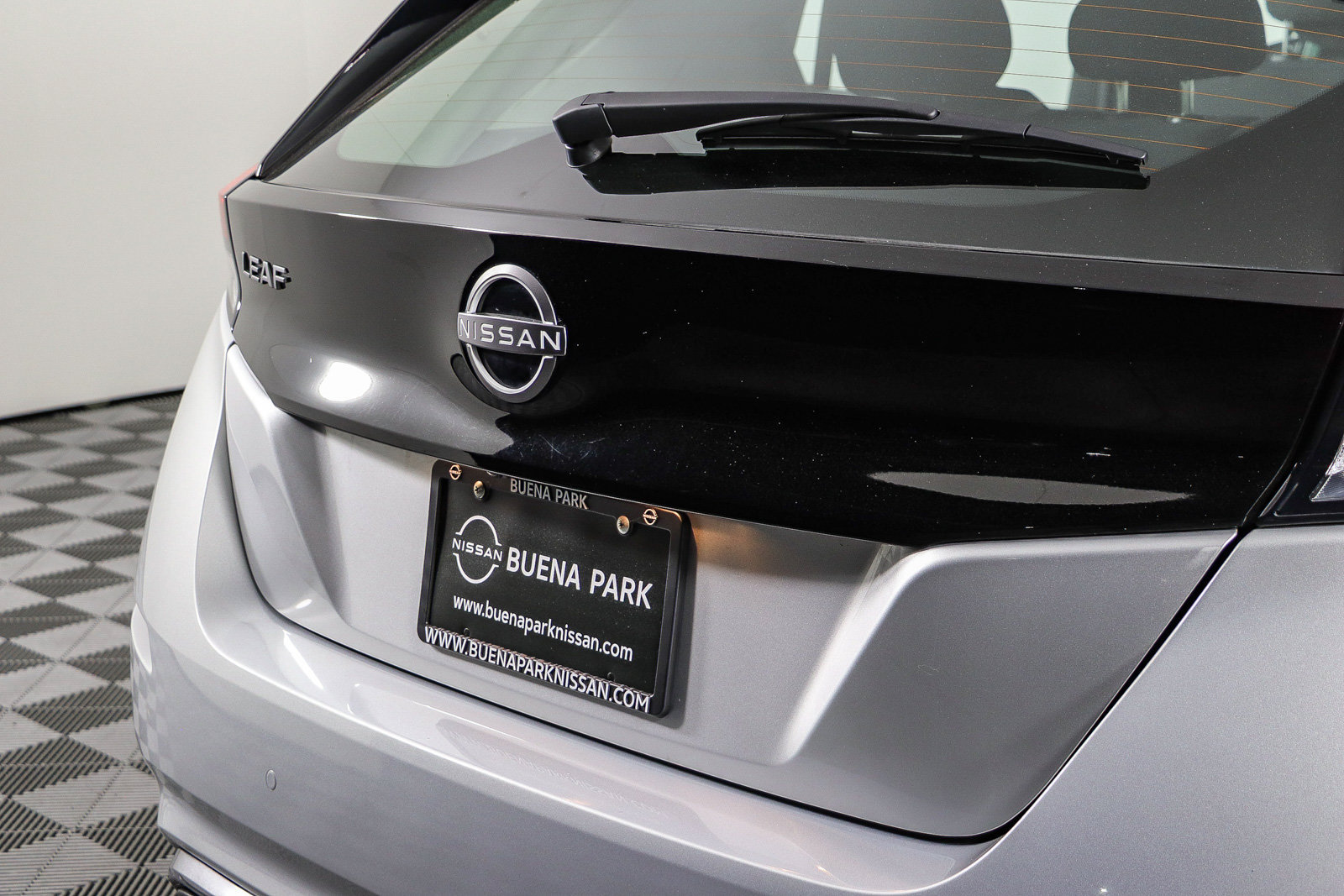 Used 2025 Nissan Leaf S FWD image 10