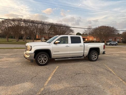 Used 2018 GMC Sierra 1500 SLT image 9