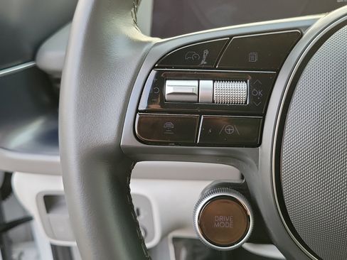 Certified 2025 Hyundai Ioniq 6 SEL image 7