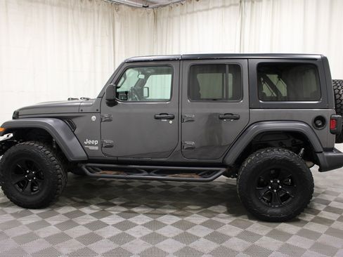 Used 2018 Jeep Wrangler Unlimited Sport S AWD/4WD image 31