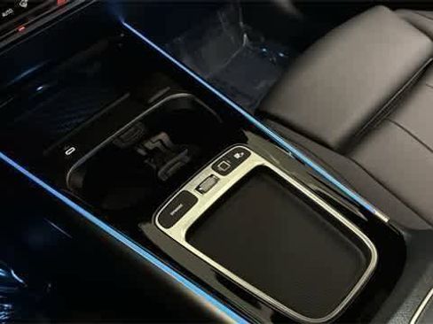 Certified 2025 Mercedes-Benz GLA 250 4MATIC image 22