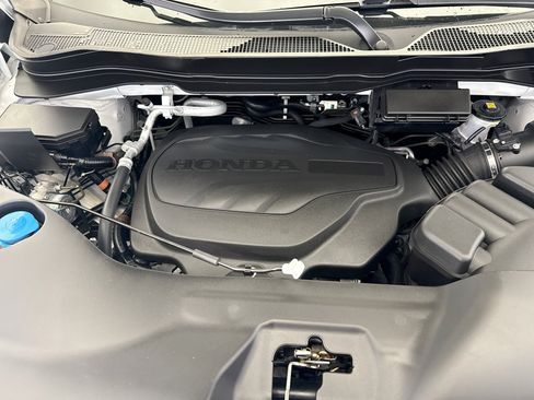 Used 2025 Honda Passport EX-L image 25
