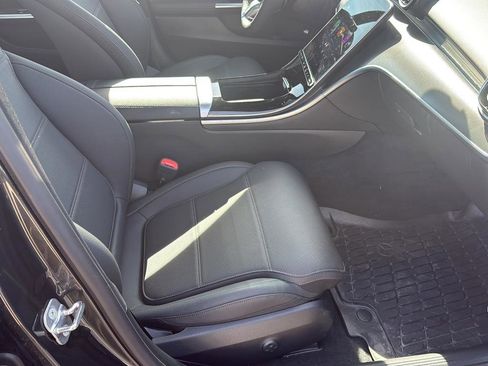 Certified 2026 Mercedes-Benz C 300 4MATIC Sedan image 22