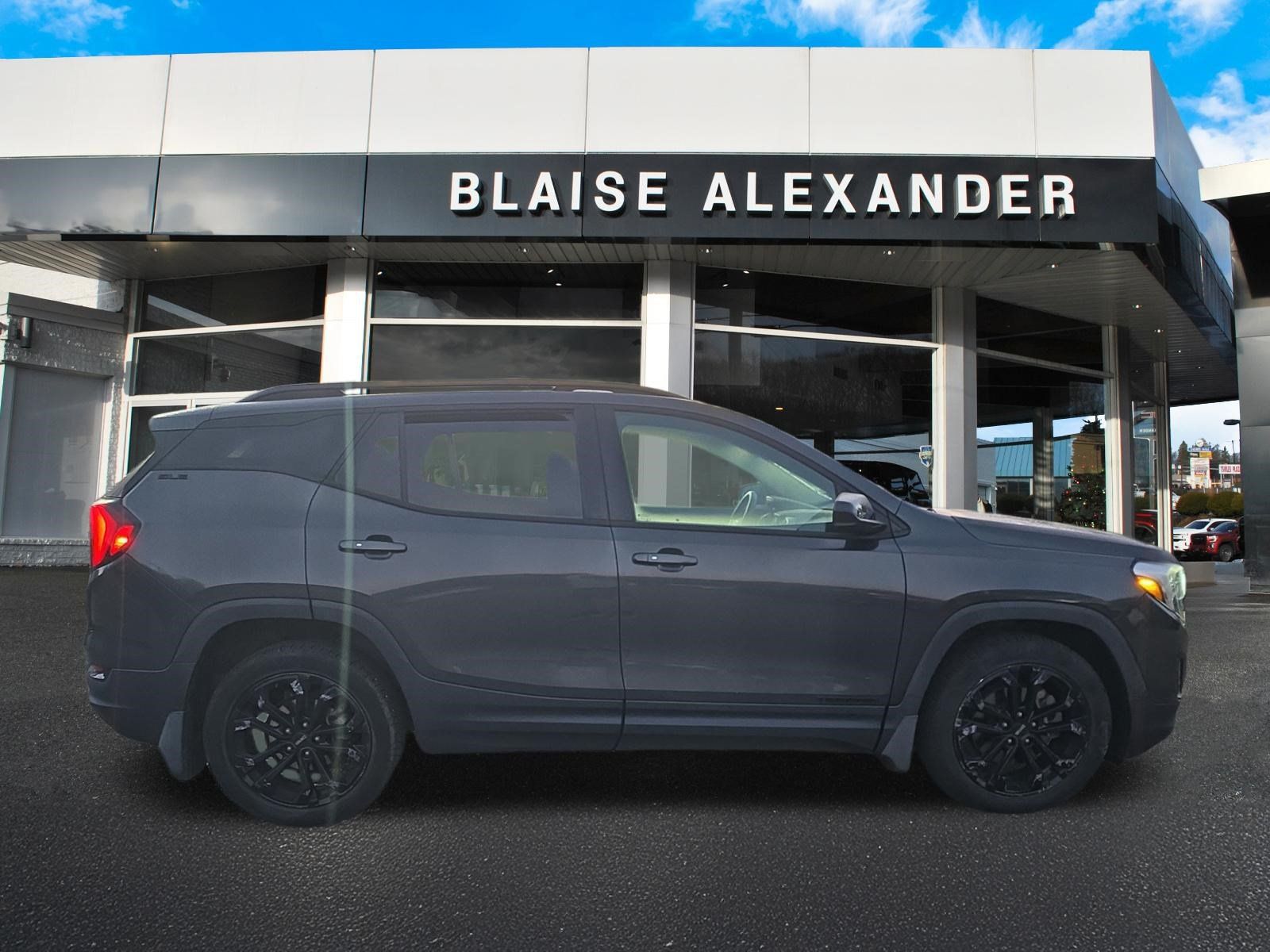 Used 2019 GMC Terrain SLE w/ Driver Convenience Package AWD/4WD image 2