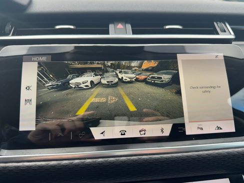 Used 2018 Land Rover Range Rover Velar S image 11