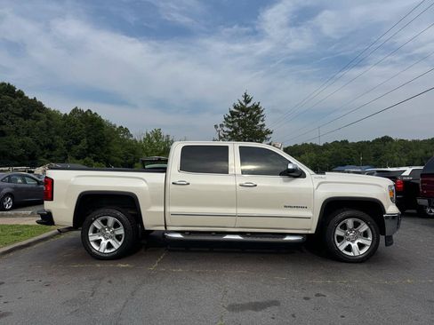 Used 2015 GMC Sierra 1500 SLT w/ SLT Preferred Package AWD/4WD image 4