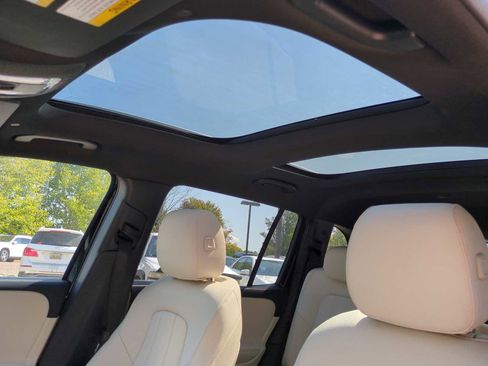 Used 2025 Mercedes-Benz GLB 250 4MATIC image 20