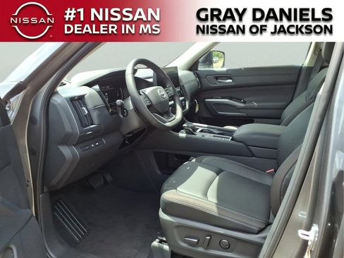 New 2026 Nissan Pathfinder SL FWD image 24