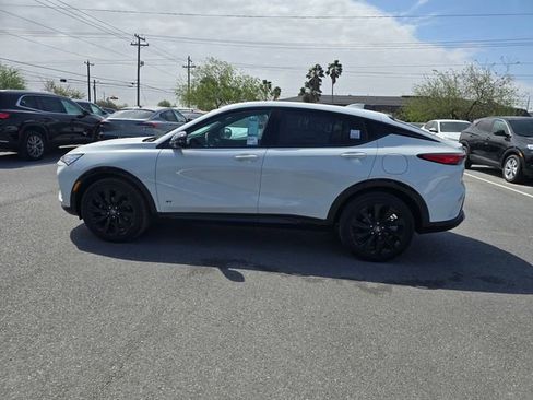 New 2026 Buick Envista Sport Touring image 8