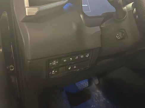 Used 2024 Toyota Tundra Platinum image 15