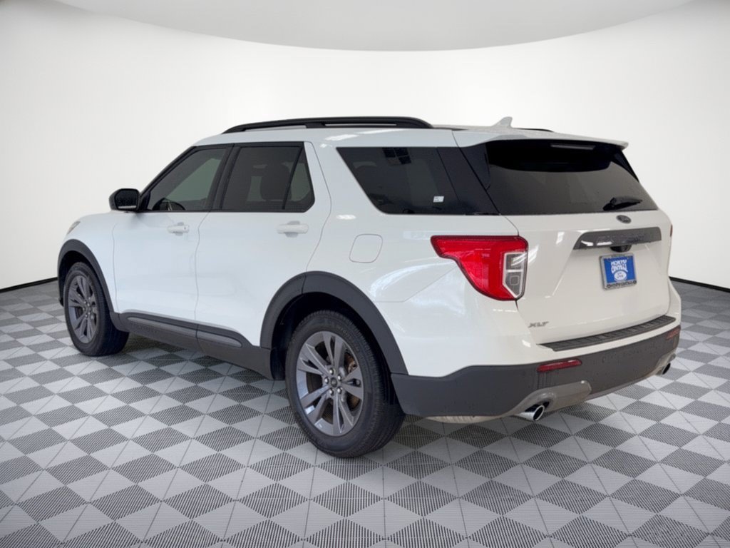 Used 2023 Ford Explorer XLT w/ Equipment Group 202A RWD image 3
