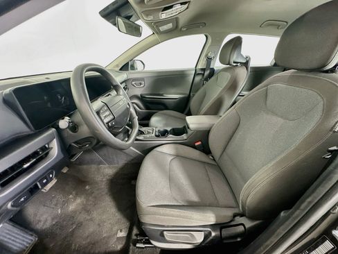 Used 2025 Kia K4 FWD image 13