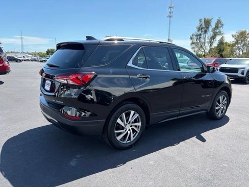Used 2023 Chevrolet Equinox Premier AWD/4WD image 6