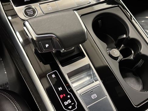 Used 2025 Audi Q7 3.0T Premium Plus w/ Premium Plus Package AWD/4WD image 23