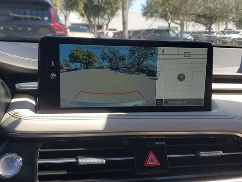 Used 2025 Genesis G70 2.5T image 27