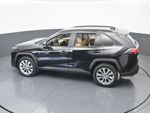 Used 2025 Toyota RAV4 XLE Premium FWD image 51