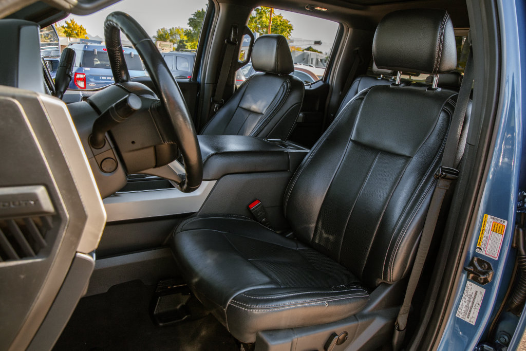 Used 2022 Ford F250 Lariat w/ Lariat Ultimate Package AWD/4WD image 13